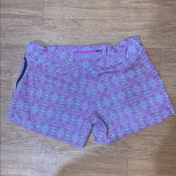 Under Armour shorts Heat Gear light purple and light blue - Picture 2 of 6